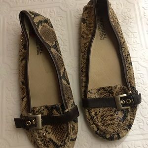 Michael Michael KORS Snakeskin Flat Loafers 6M